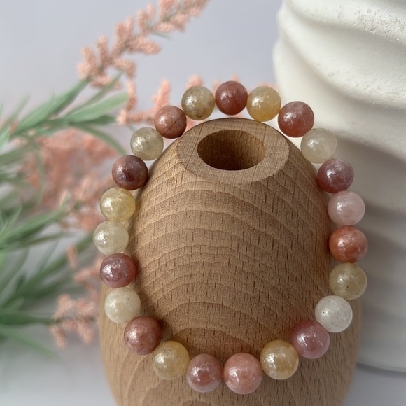 SUNSTONE Stretch Beaded Bracelet - Picture 9 of 14